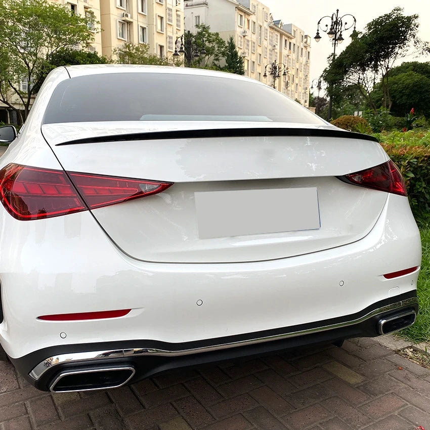 Mercedes Clase C W206 Sedán Negro Brillo Estilo AMG Spoiler Trasero (2022+)
