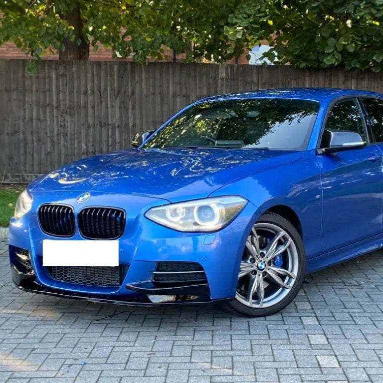 BMW Serie 1 Pre-LCI Parrillas Frontales de Lama Única Negro Brillo F20 F21 (2011-2014)