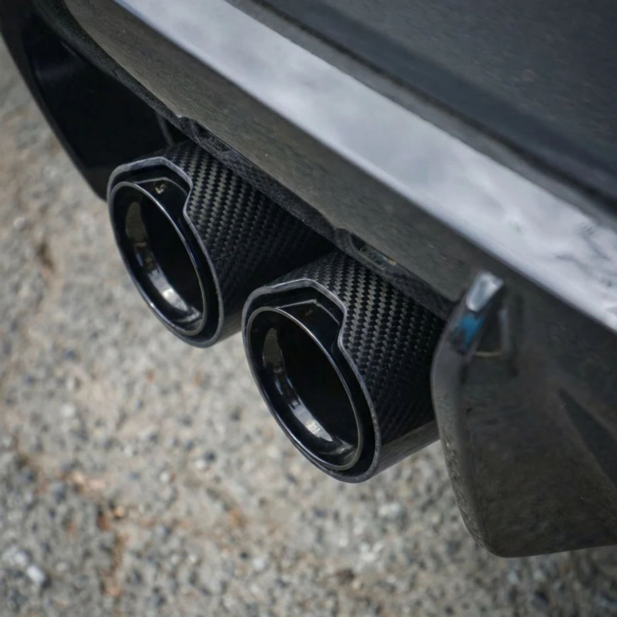 BMW M5 F10 Colas de escape de carbono con corte recto