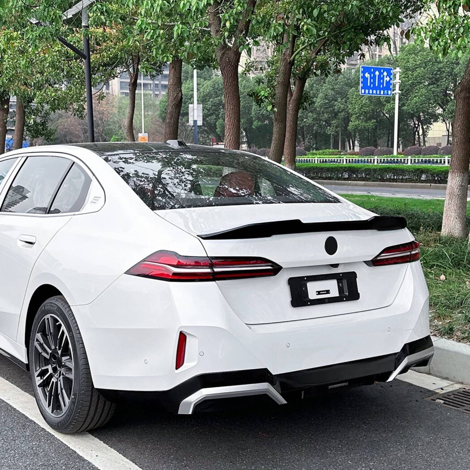Alerón trasero BMW Serie 5 G60 G61 / M5 G90 G99 Gloss Black Ducktail PSM Style (2024+)