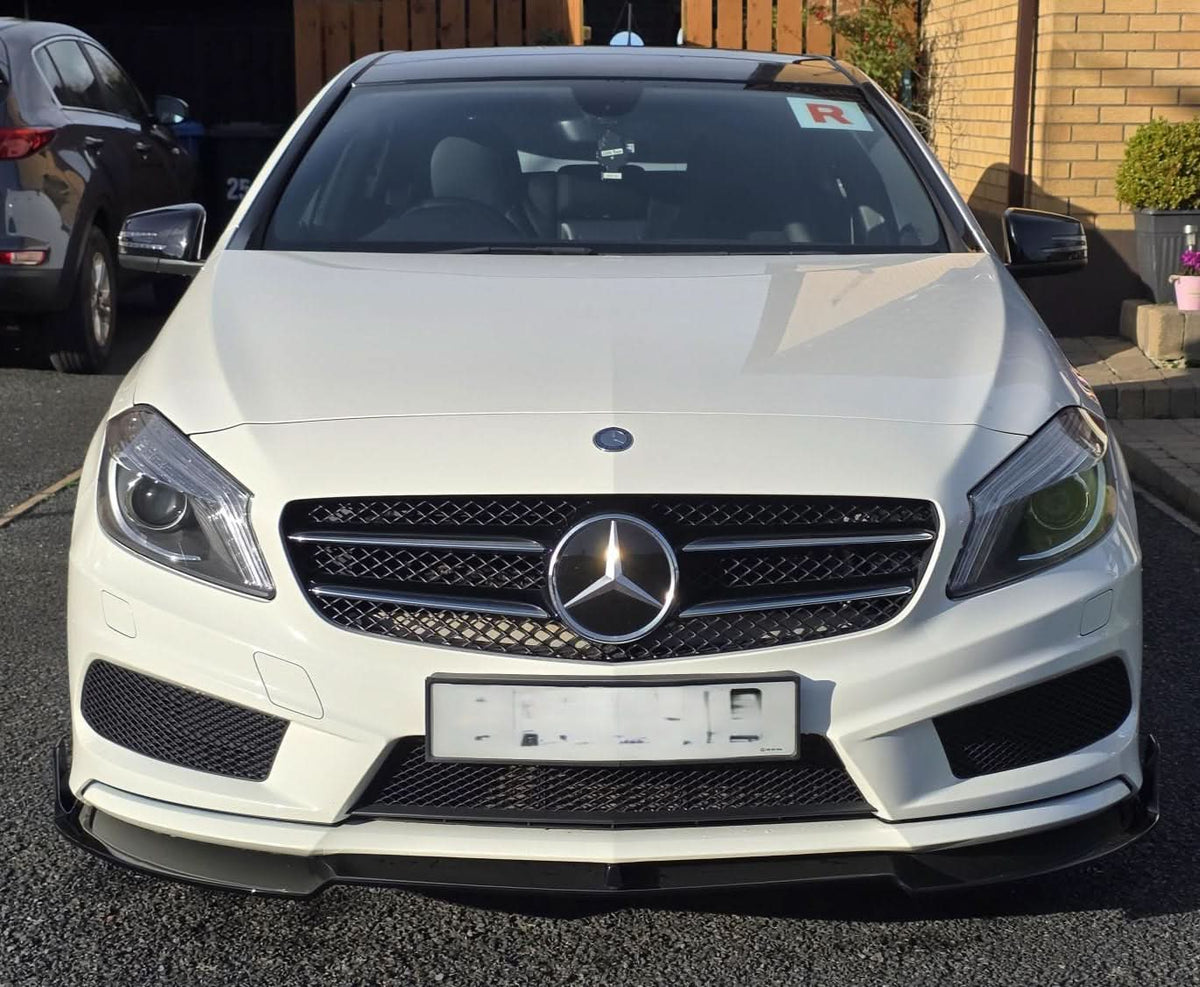 Mercedes A-Class W176 Estilo AMG Negro Brillo Lip Frontal (2013-2015)
