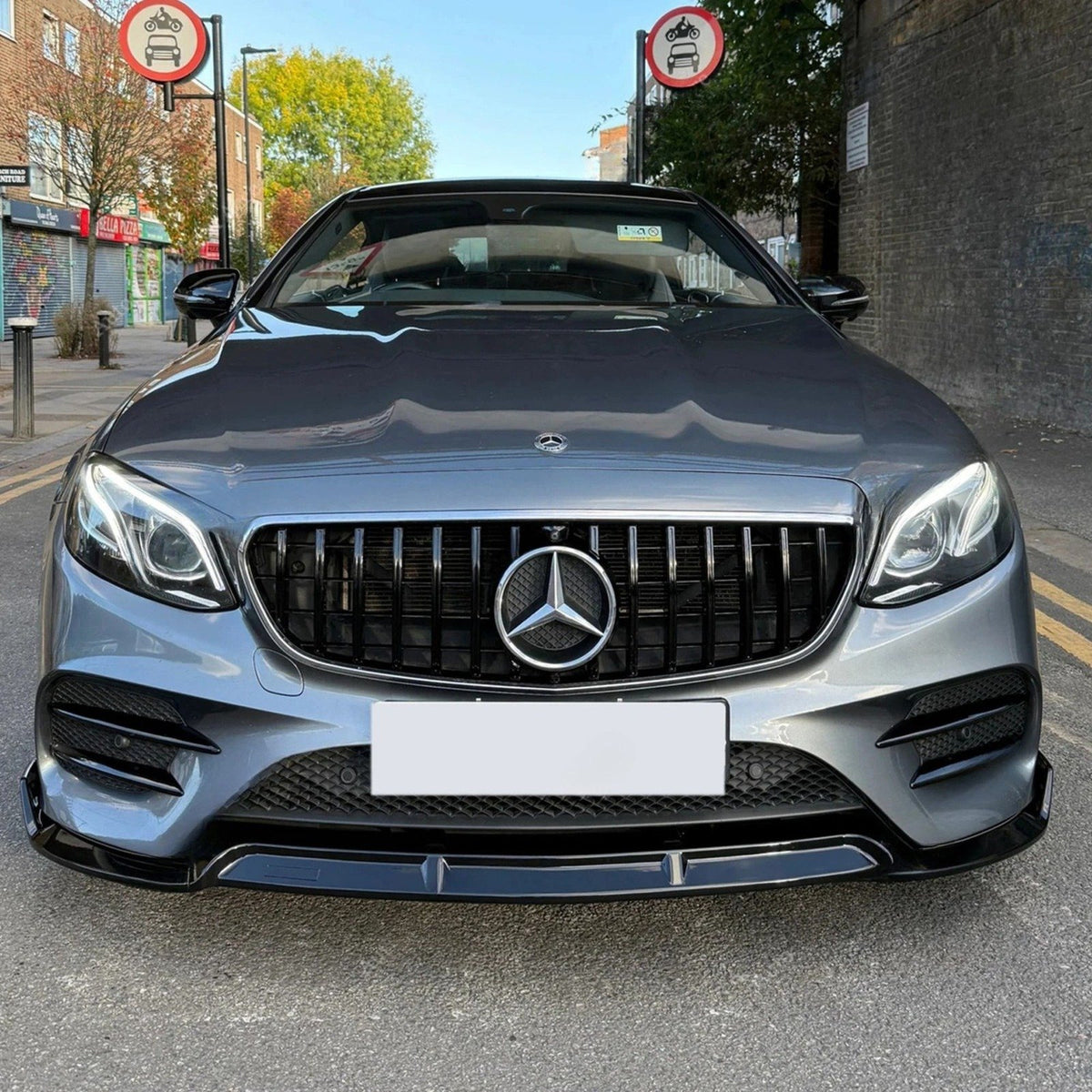 Mercedes Clase E W213 4 Puertas Estilo AMG Negro Brillo Lip Frontal (2017-2020)