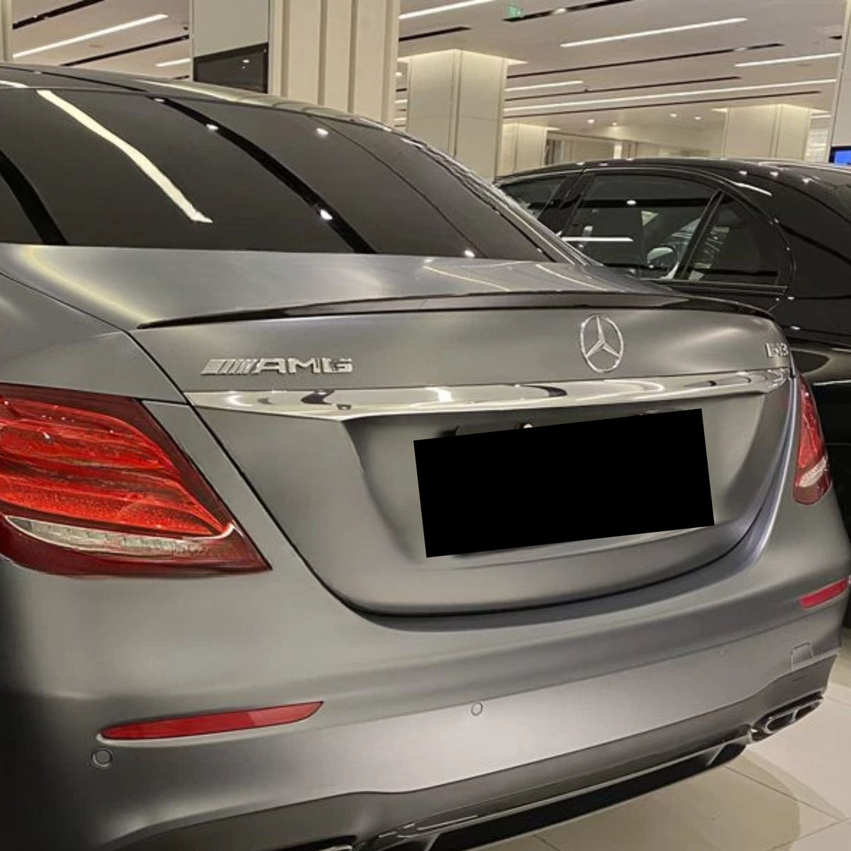 Mercedes E-Class W213 Sedán Negro Brillo Spoiler Trasero (2017-2023)
